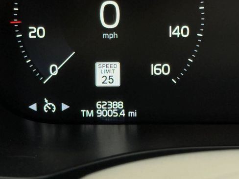 Used 2018 Volvo XC60 T5 Inscription w/ Advanced Package AWD/4WD image 1