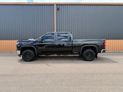 Used 2020 Chevrolet Silverado 2500 LT w/ True North Edition AWD/4WD image 3