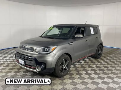 Used 2017 Kia Soul ! w/ Tech Package