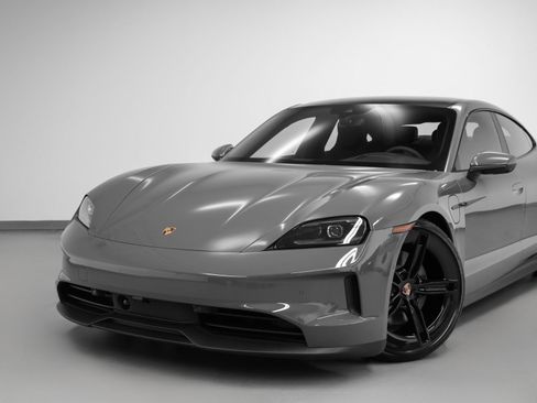 New 2025 Porsche Taycan image 7