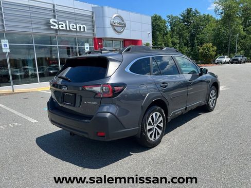 Used 2024 Subaru Outback Premium AWD/4WD image 7