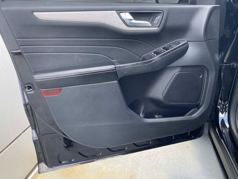 Used 2022 Ford Escape SEL FWD image 16
