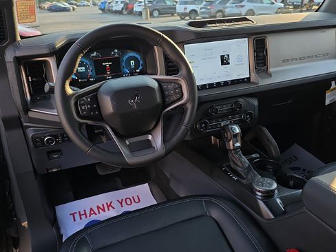 New 2025 Ford Bronco Outer Banks w/ Sasquatch Package image 15