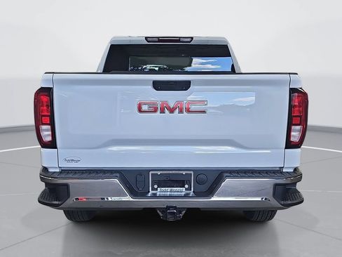 Used 2022 GMC Sierra 1500 Pro w/ Sierra Value Package AWD/4WD image 5