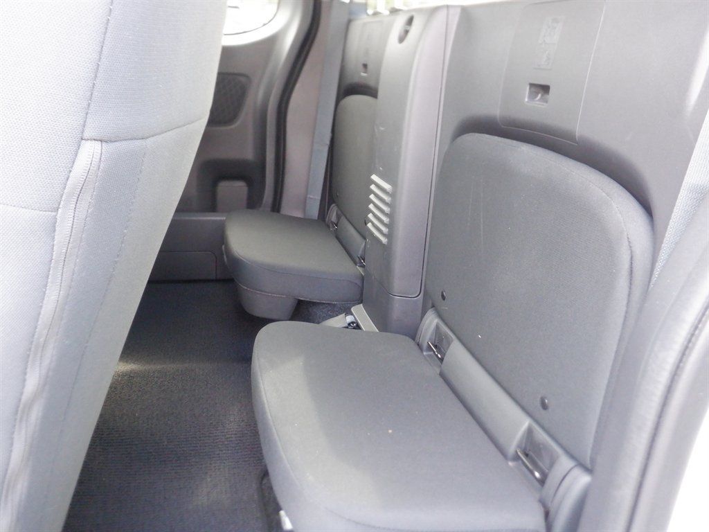 Used 2024 Nissan Frontier S w/ Technology Package RWD image 10