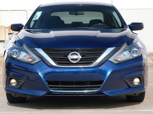 Used 2018 Nissan Altima 2.5 SR FWD image 14