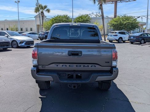 Used 2020 Toyota Tacoma TRD Sport w/ Technology Package image 7