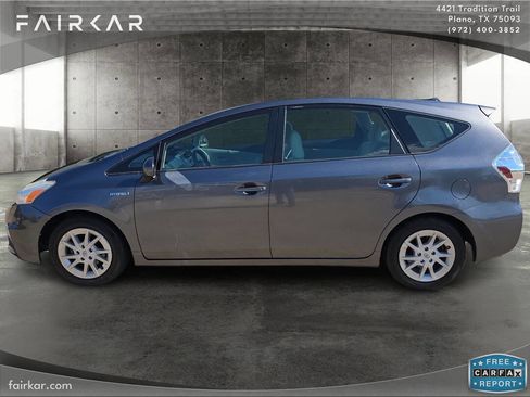 Used 2012 Toyota Prius V Three image 8