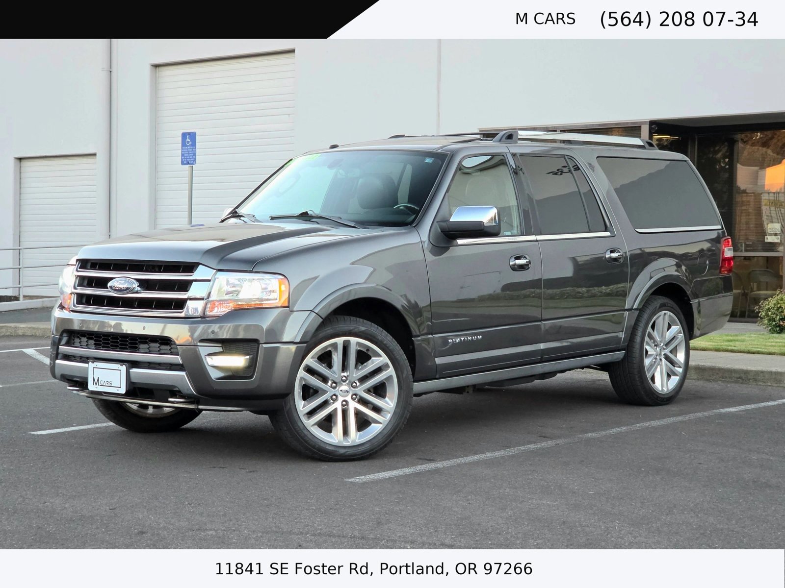Used 2017 Ford Expedition Max Platinum AWD/4WD image 2