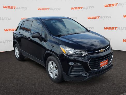 Used 2021 Chevrolet Trax LS FWD image 7