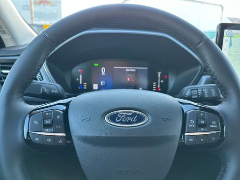 Used 2024 Ford Escape SE image 24