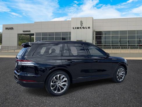 New 2026 Lincoln Aviator AWD w/ Jet Appearance Package image 3