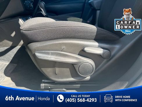 Used 2023 Jeep Renegade Latitude AWD/4WD image 23