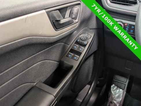 Used 2022 Ford Escape SE image 20