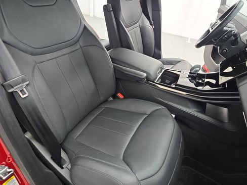 Certified 2025 Land Rover Range Rover Sport SE image 10