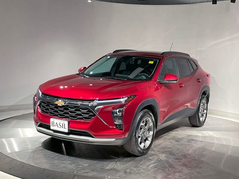 Certified 2024 Chevrolet Trax LT image 8