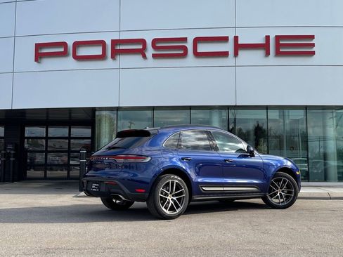 Certified 2026 Porsche Macan AWD/4WD image 16