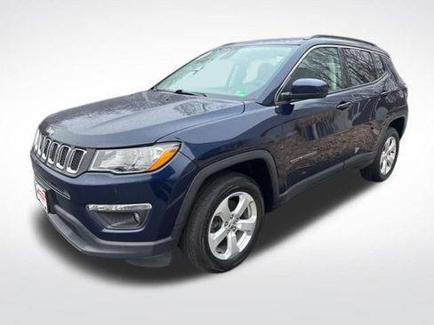 Used 2020 Jeep Compass Latitude w/ Cold Weather Group image 2