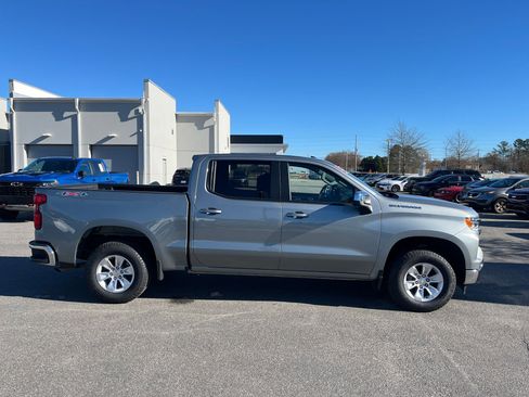 Used 2025 Chevrolet Silverado 1500 LT image 19