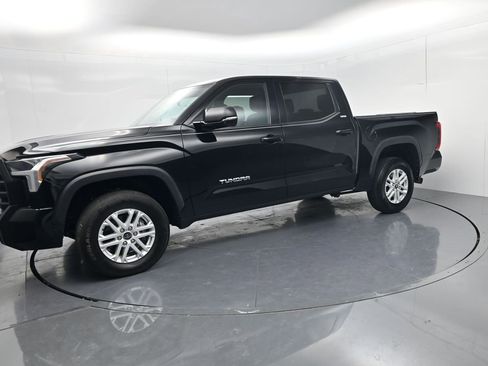 Used 2023 Toyota Tundra SR5 w/ SR5 Premium Package AWD/4WD image 4