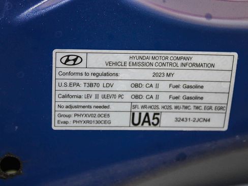 Used 2023 Hyundai Elantra Limited image 27