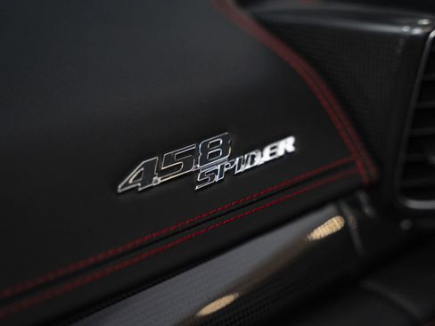 Used 2014 Ferrari 458 Spider image 44