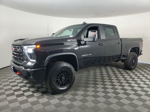 New 2026 Chevrolet Silverado 2500 ZR2 AWD/4WD image 8