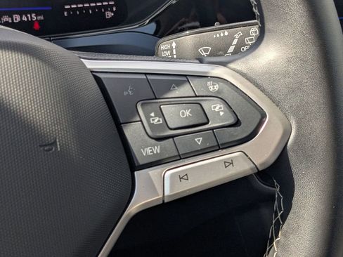 Used 2024 Volkswagen Taos SE image 21