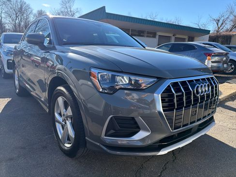 Used 2022 Audi Q3 2.0T Premium image 3