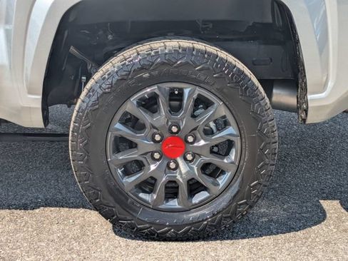 Used 2024 Toyota Tacoma SR5 AWD/4WD image 11