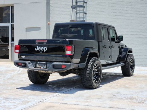 Used 2020 Jeep Gladiator Overland AWD/4WD image 8