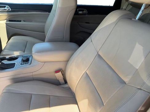 Certified 2018 Jeep Grand Cherokee Limited w/ Luxury Group II AWD/4WD image 13