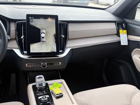 New 2026 Volvo XC90 T8 Plus image 13