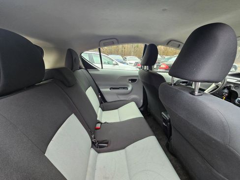 Used 2014 Toyota Prius C Two image 28