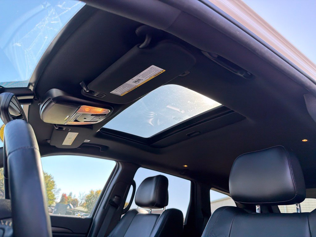 Used 2018 Jeep Grand Cherokee Altitude AWD/4WD image 14
