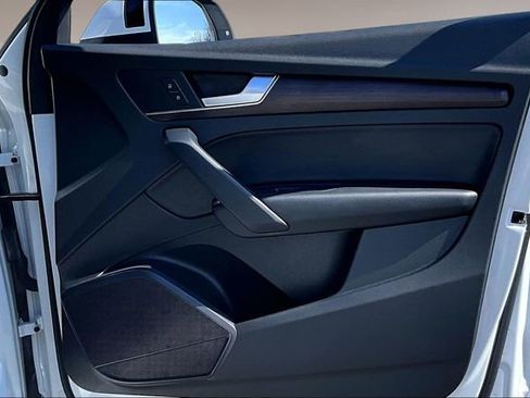 Certified 2023 Audi Q5 2.0T Premium w/ Convenience Package image 28