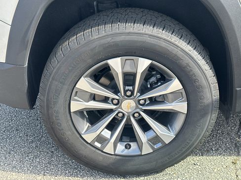 Used 2026 Chevrolet Equinox LT FWD image 17