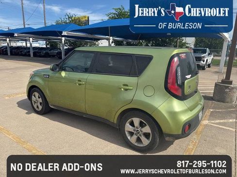 Used 2018 Kia Soul w/ Convenience Package FWD image 7