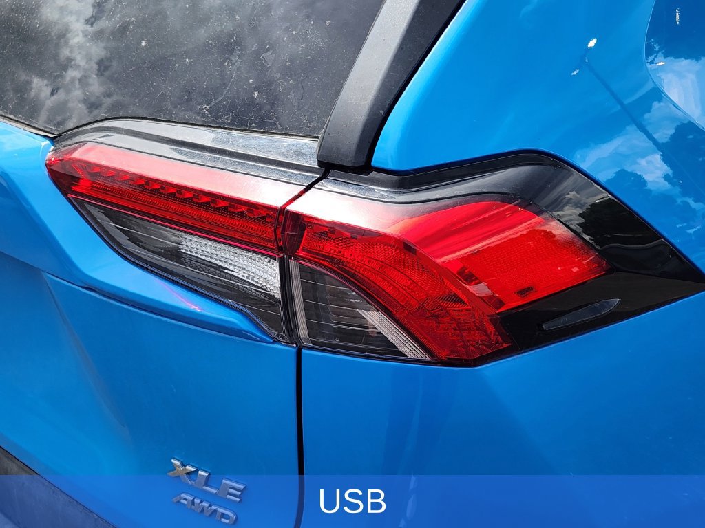 Used 2021 Toyota RAV4 XLE AWD/4WD image 15