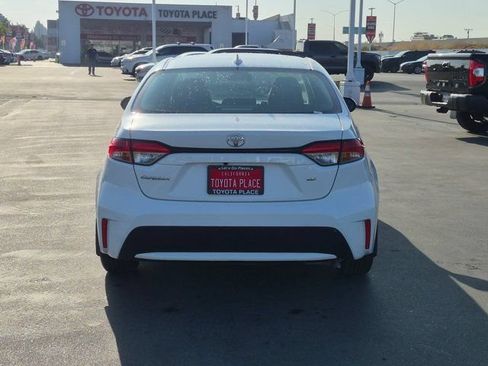 Used 2022 Toyota Corolla LE FWD image 9