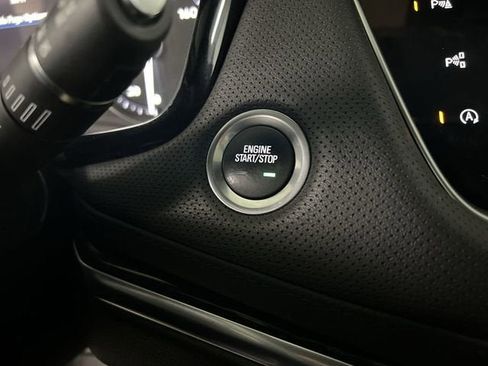 Certified 2021 Cadillac XT5 Premium Luxury FWD image 17