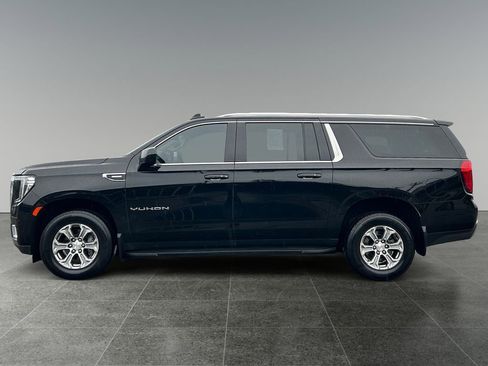 Used 2022 GMC Yukon XL SLE image 4