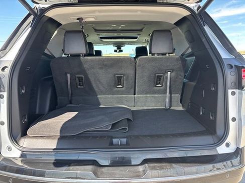 Used 2021 Chevrolet Traverse Premier w/ Redline Edition AWD/4WD image 27