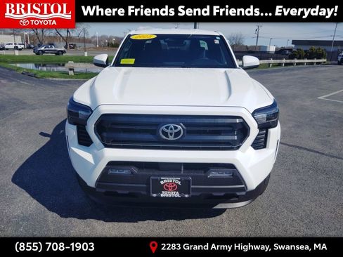 Certified 2025 Toyota Tacoma SR5 image 2