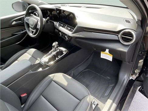 New 2025 Chevrolet Trax ACTIV w/ Driver Confidence Package image 32