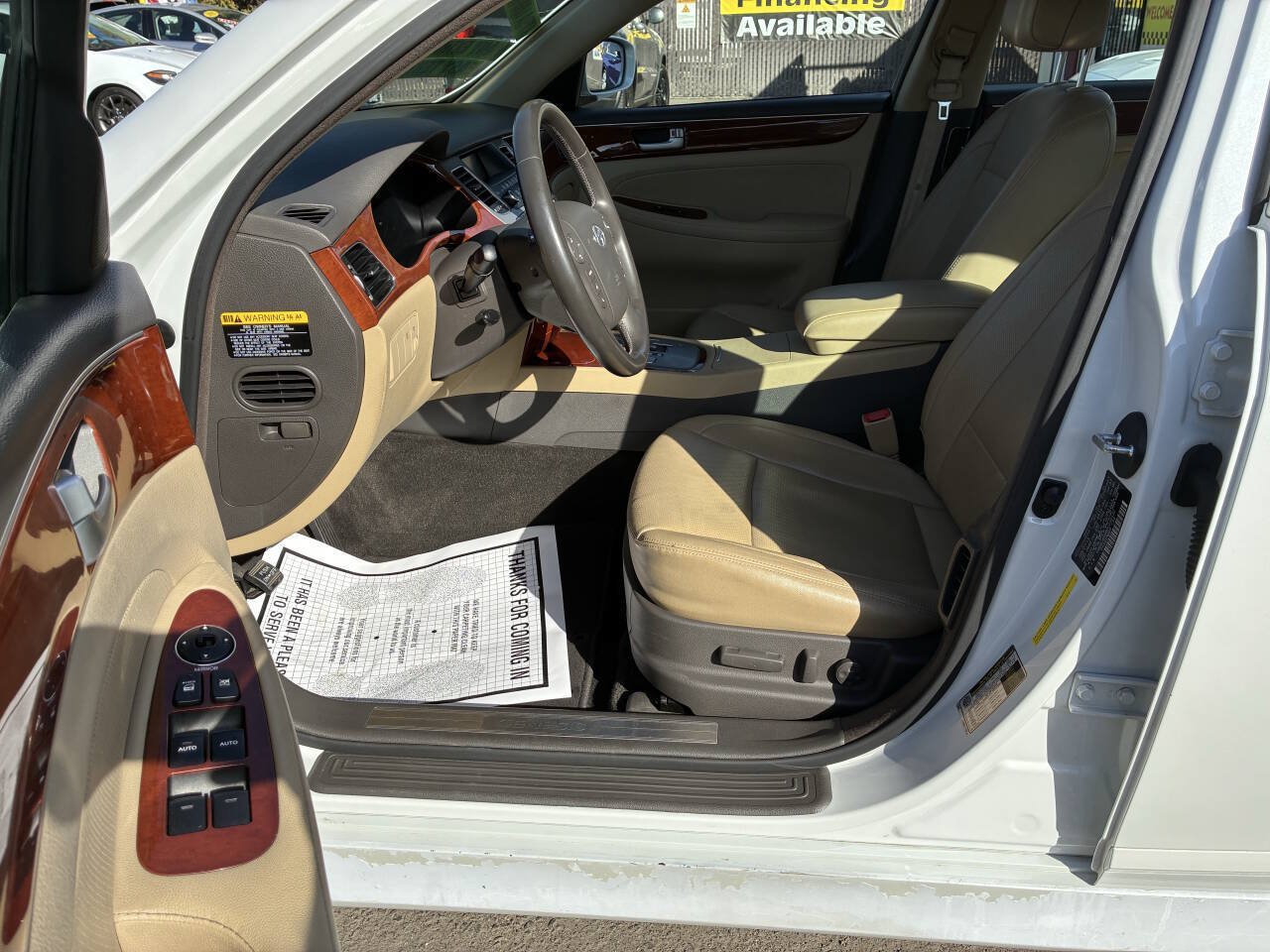 Used 2013 Hyundai Genesis 3.8 RWD image 3
