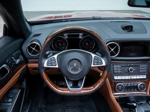 Used 2019 Mercedes-Benz SL 450 image 13