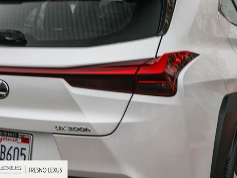 Used 2025 Lexus UX 300h FWD image 7