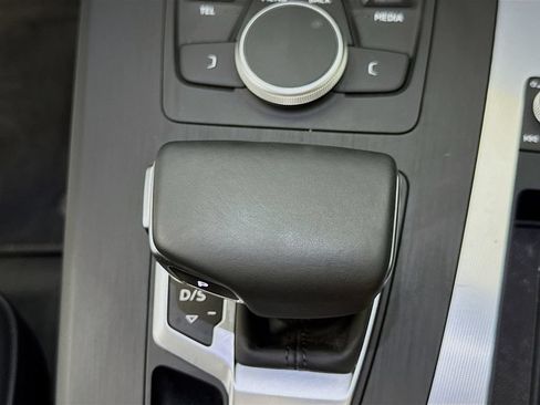 Used 2020 Audi Q5 2.0T Premium AWD/4WD image 21