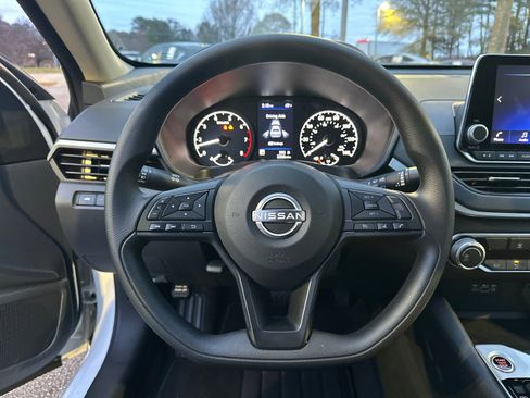 Certified 2025 Nissan Altima 2.5 S image 23